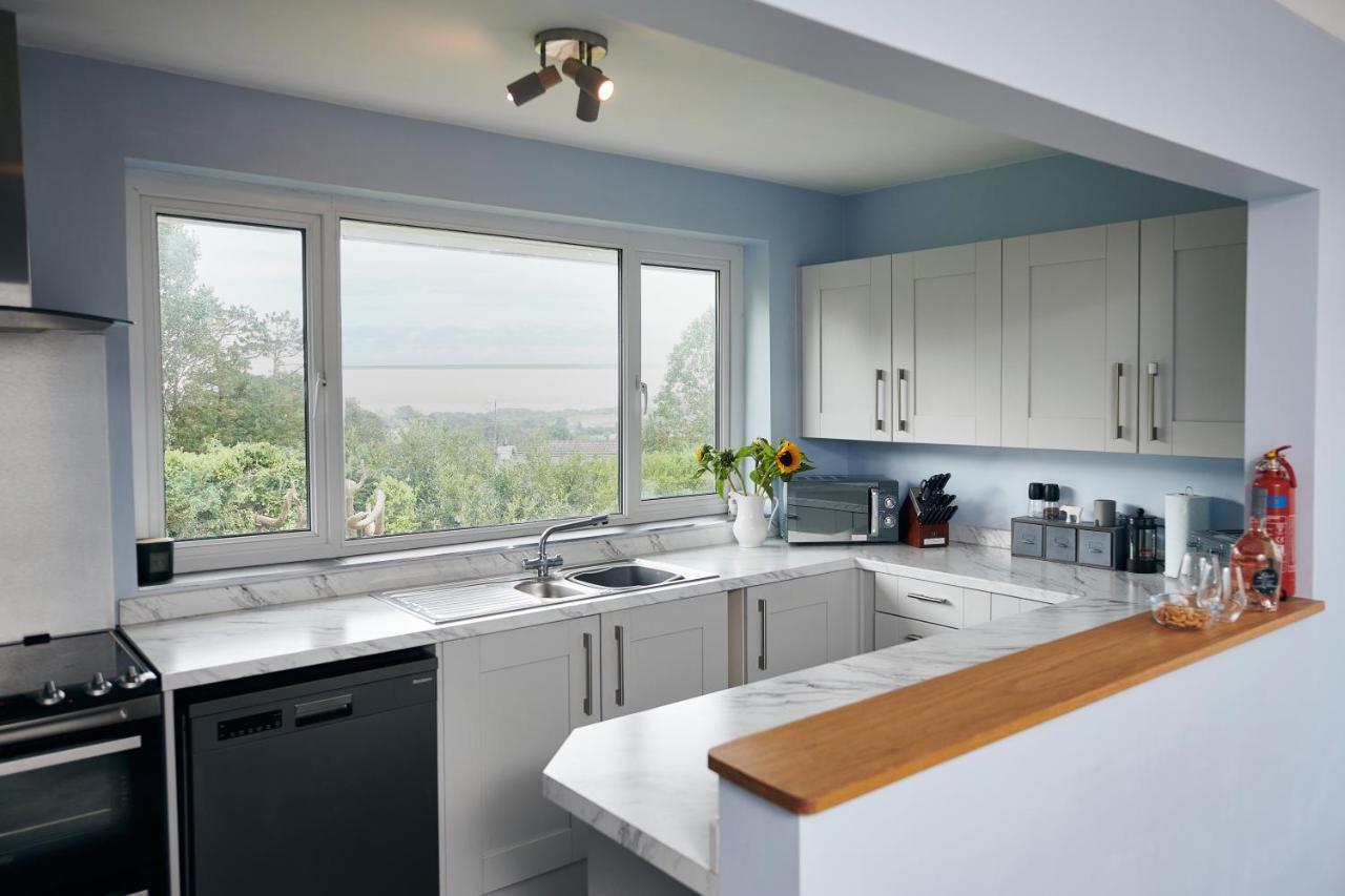 Sea Gem- Beautiful Family Home With Stunning Sea Views & Garden Tenby Zewnętrze zdjęcie